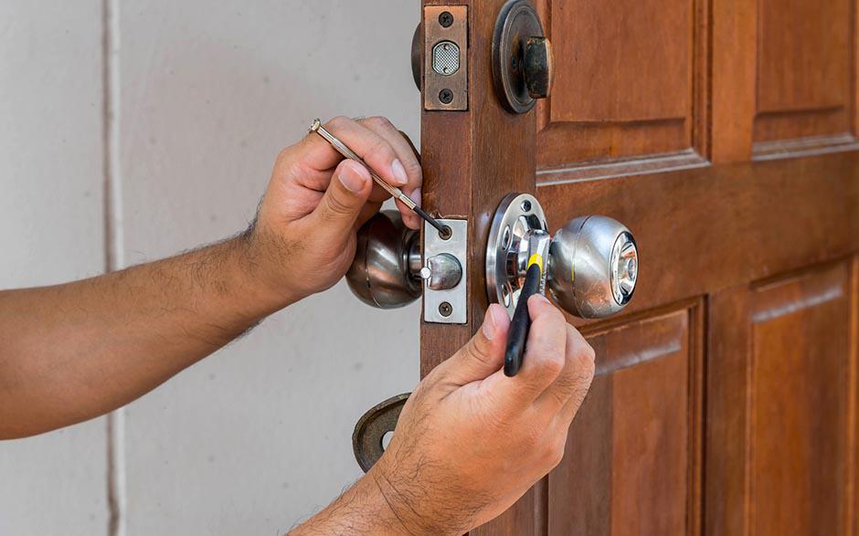 changer serrure porte blindée La Neuville-Garnier